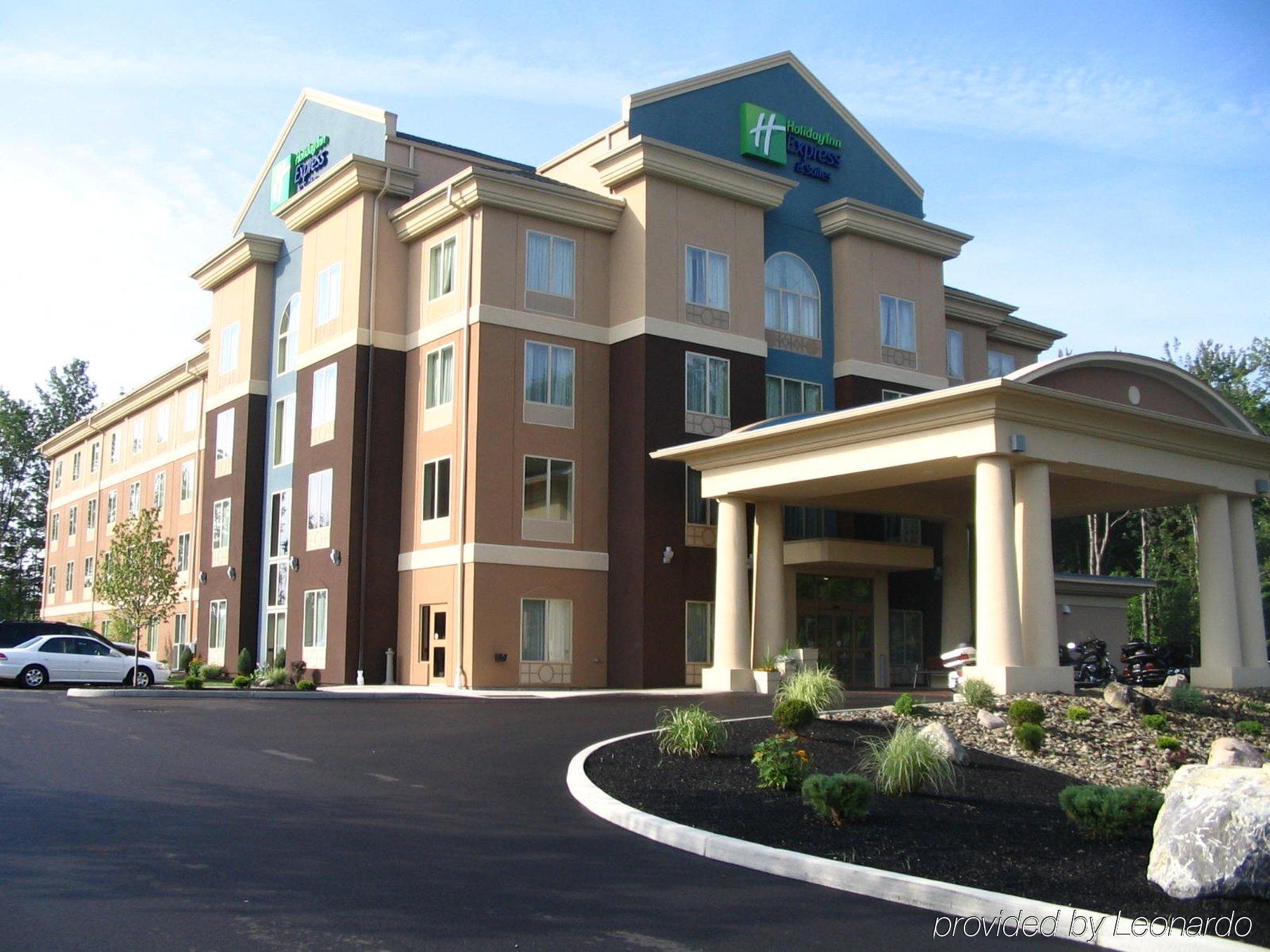 Holiday Inn Express Hotel & Suites Hamburg By Ihg Экстерьер фото
